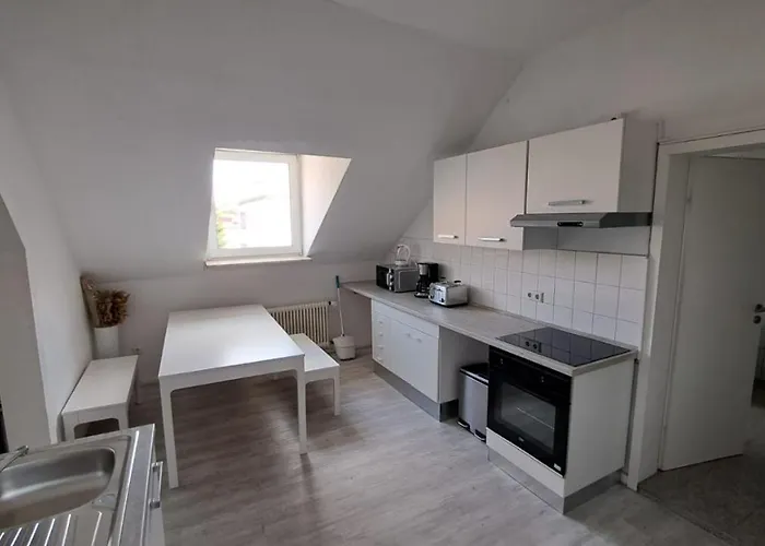 80qm 2,5 In Uninaehe Hauptbahnhofnaehe 4 Einzelbetten 2 Duschen Wohnkueche Neu 公寓 *